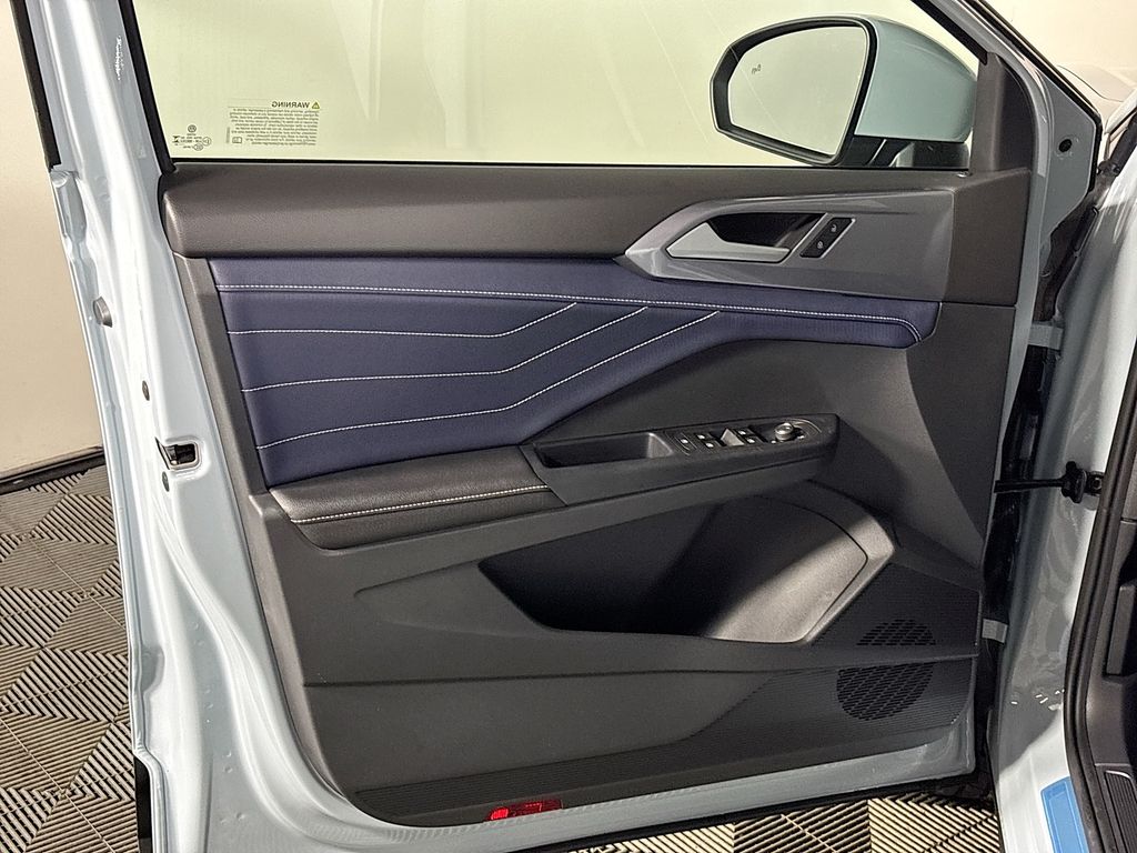 2025 Volkswagen Taos 1.5T SEL