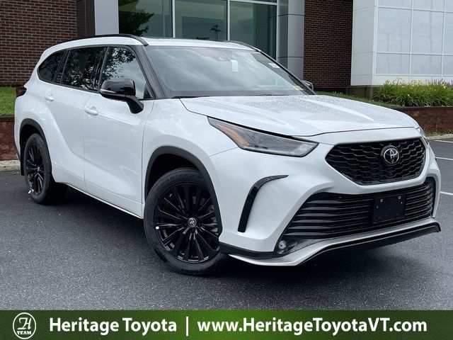 White 2023 Toyota Highlander SUV / Crossover All-Wheel Drive 8-Speed Automatic