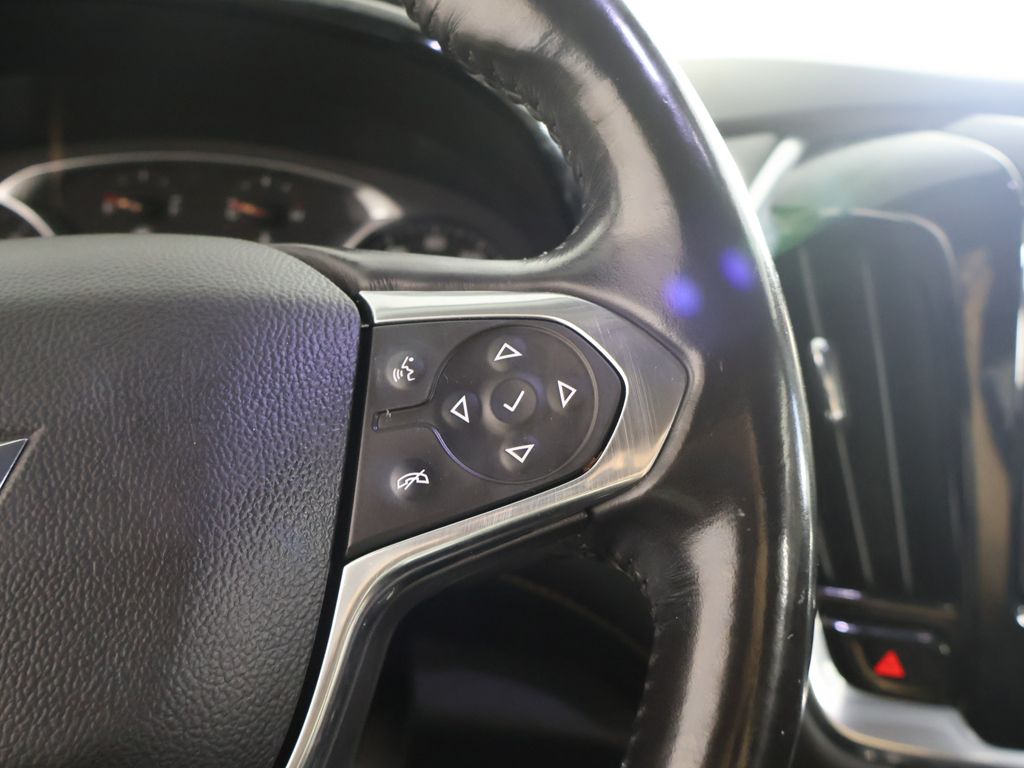 Used 2018 White Chevrolet 3LT image 45