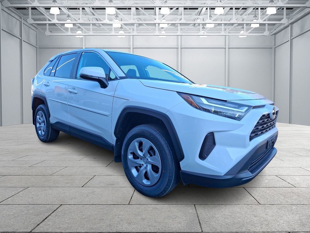 2025 Toyota RAV4 LE 2