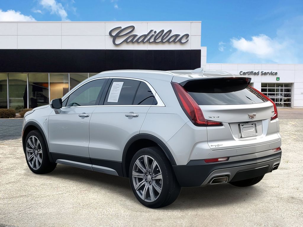 2022 Cadillac XT4 Premium Luxury 5