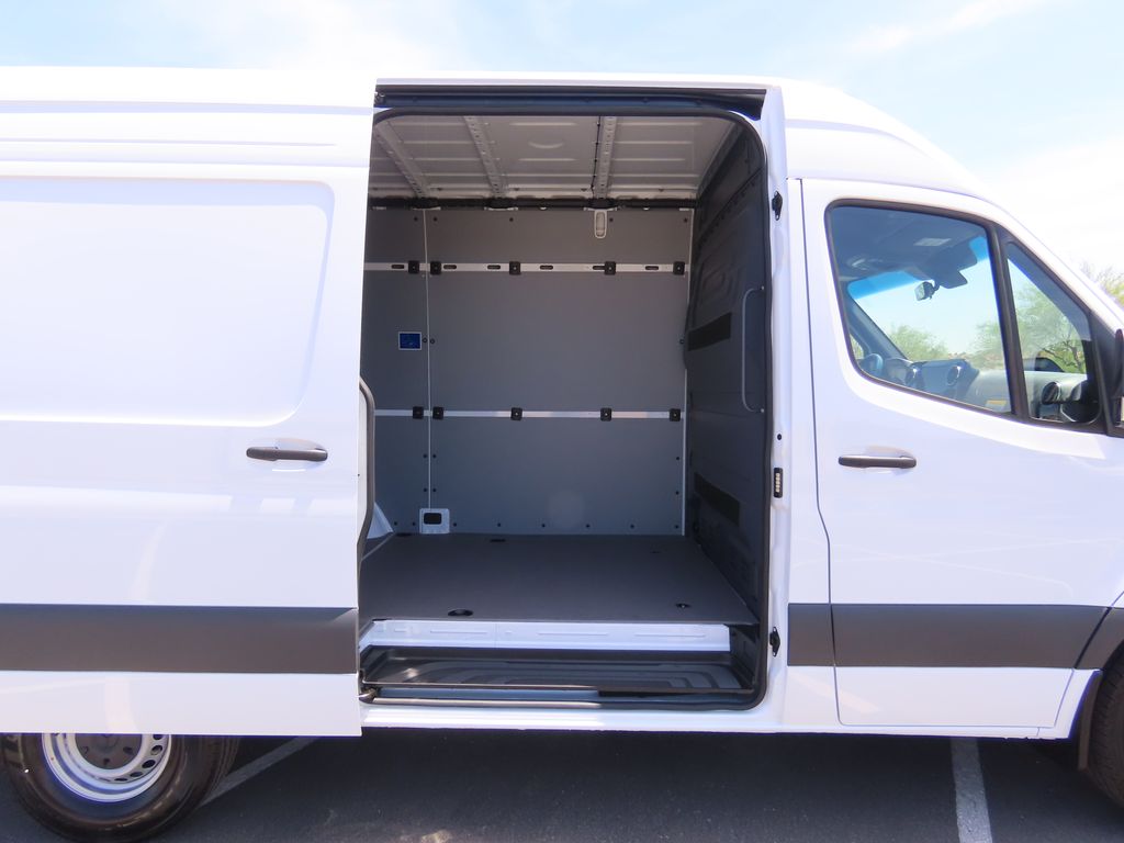 2025 Mercedes-Benz Sprinter 2500 25