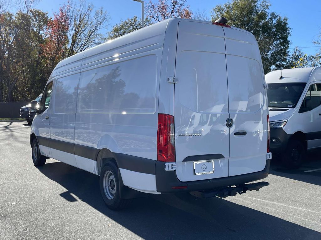 2025 Mercedes-Benz Sprinter 3500 7