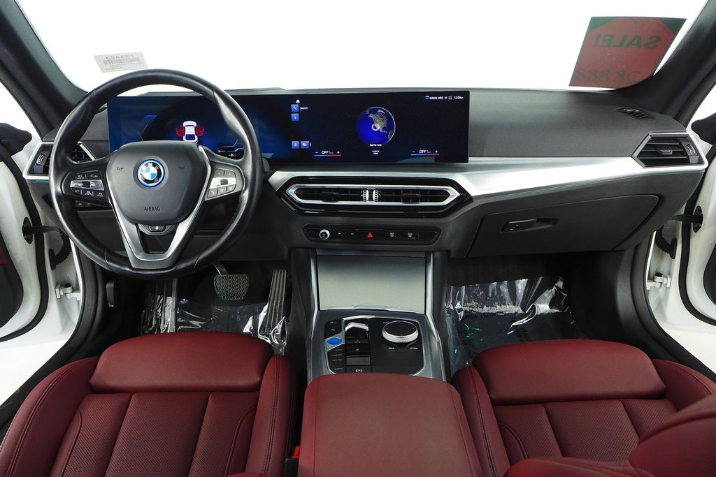 Thumbnail: 2023 BMW i4 - 25