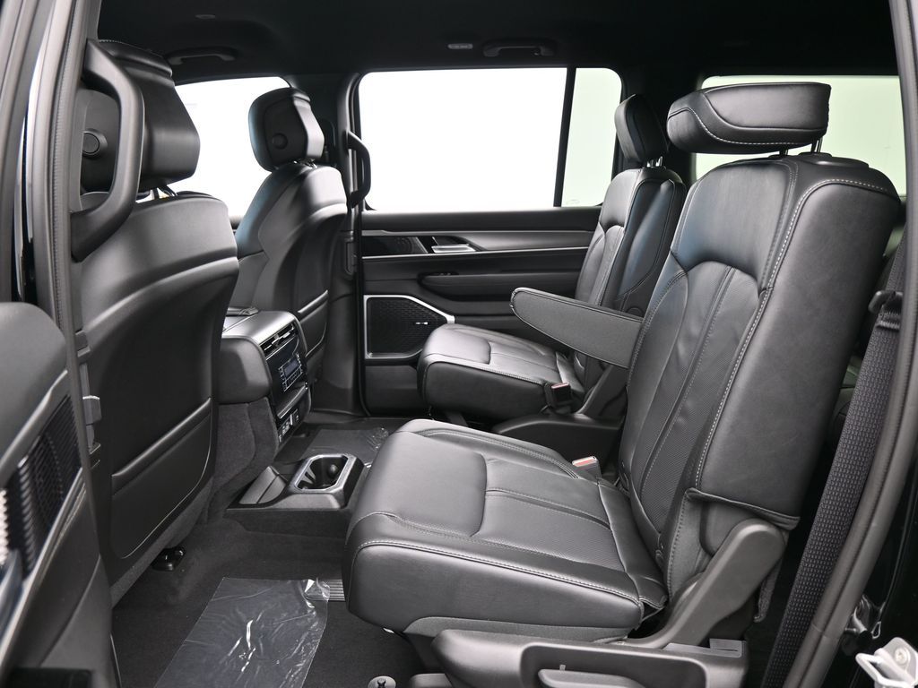New 2026 High Gloss Black Jeep Limited Altitude image 29