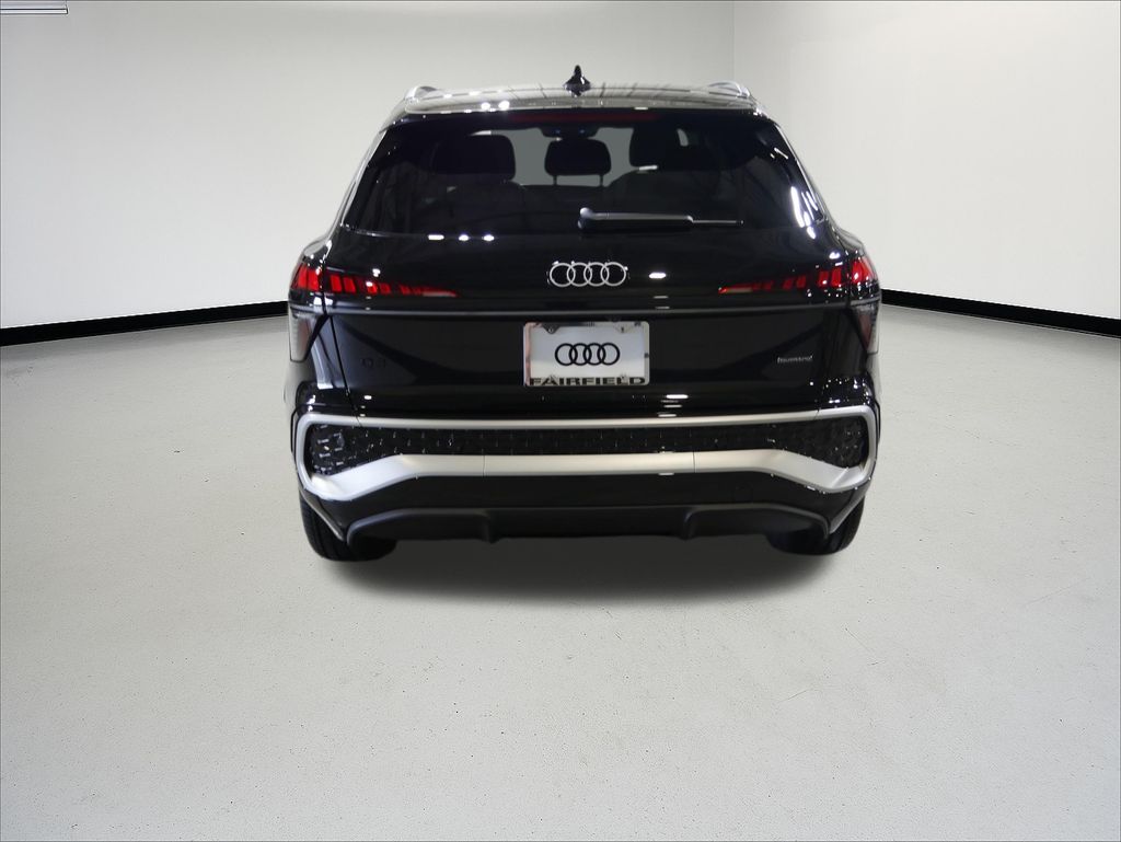 Thumbnail: 2026 Audi Q3 - 4