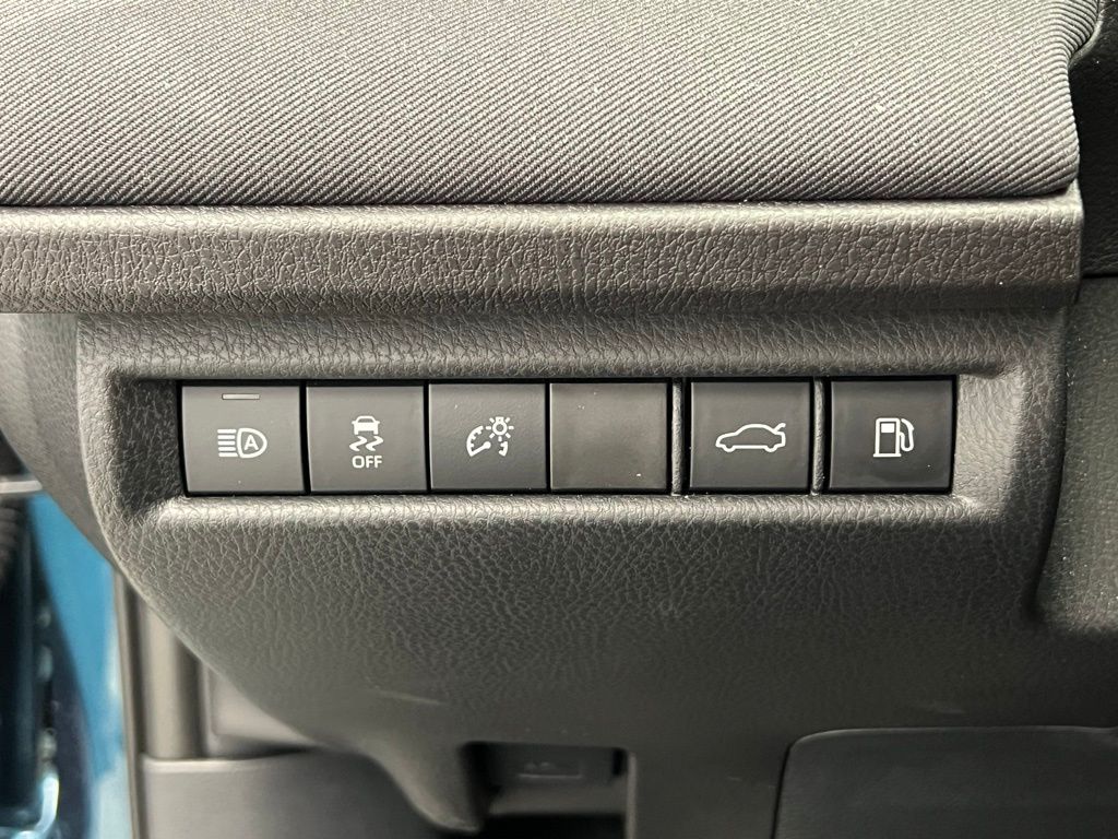 Thumbnail: 2025 Toyota Camry - 19