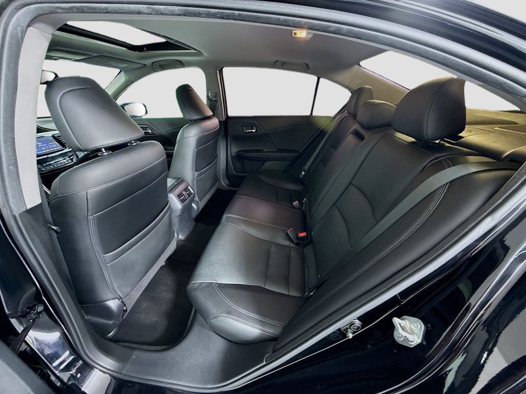 Thumbnail: 2016 Honda Accord - 21