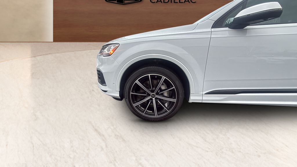 used 2022 Audi Q7 car, priced at $37,300