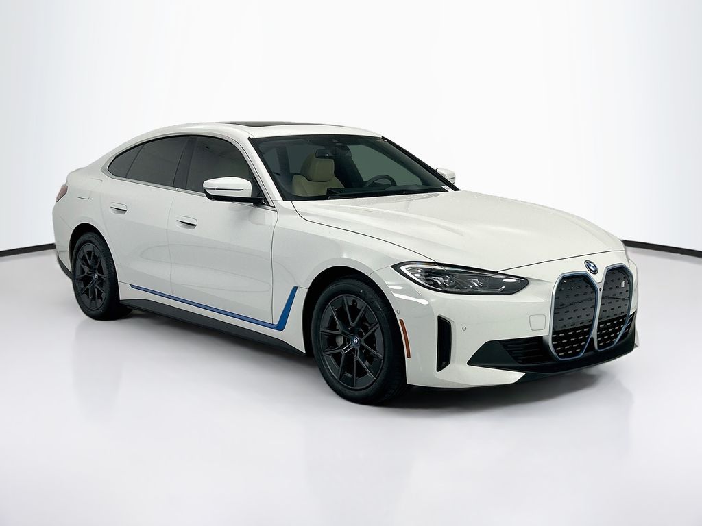 Thumbnail: 2023 BMW i4 - 3