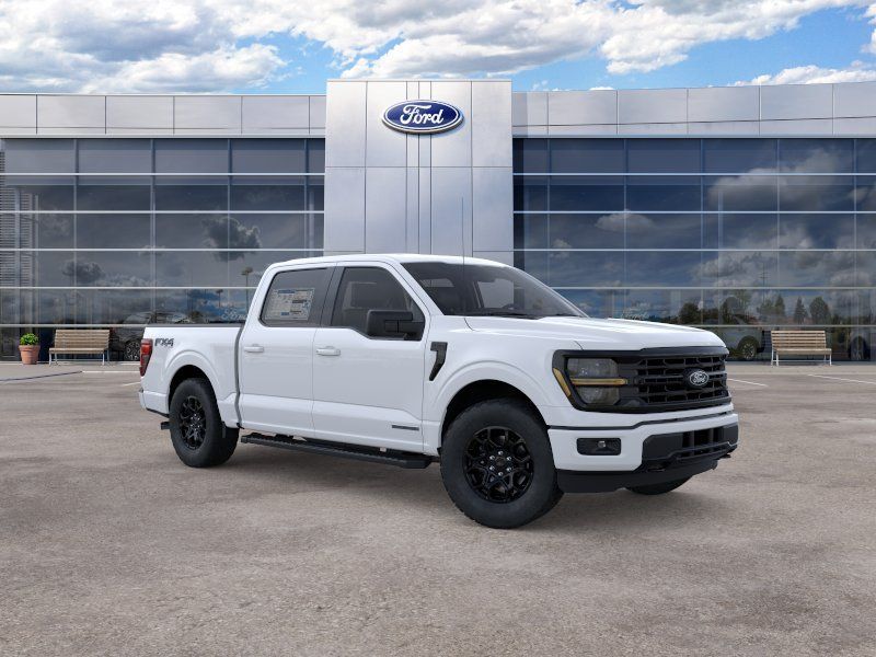 New 2026 Oxford White Ford XLT image 7