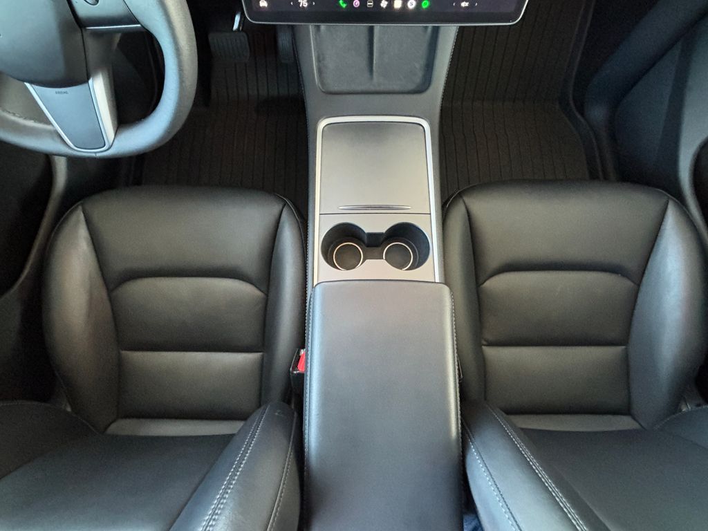 Thumbnail: 2024 Tesla Model Y - 14