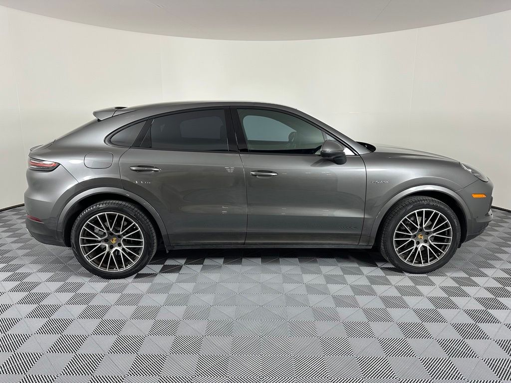 Thumbnail: 2023 Porsche  - 11