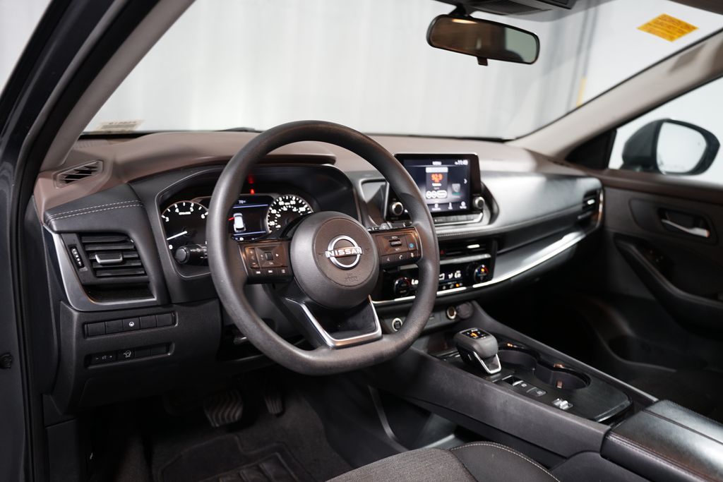 2023 Nissan Rogue SV 7