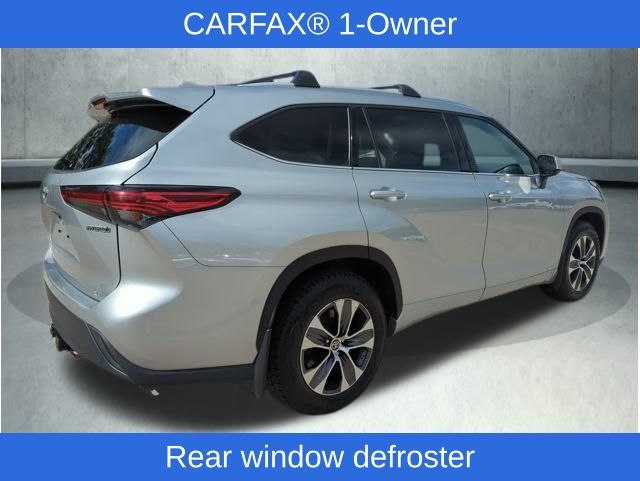 2022 Toyota Highlander Hybrid XLE photo 4