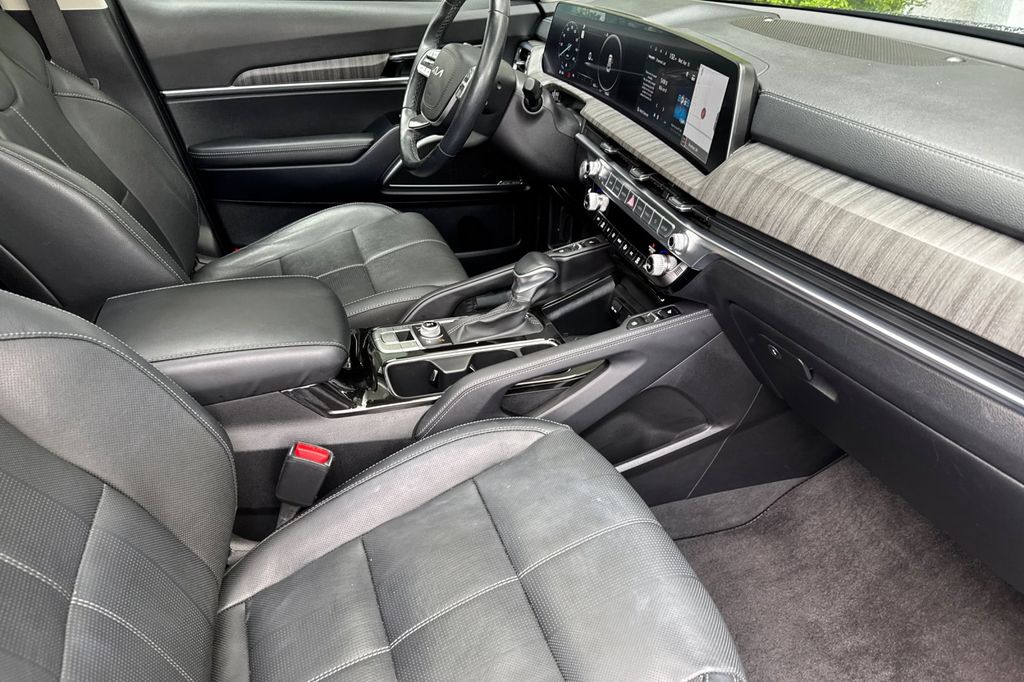 used 2024 Kia Telluride car, priced at $43,907