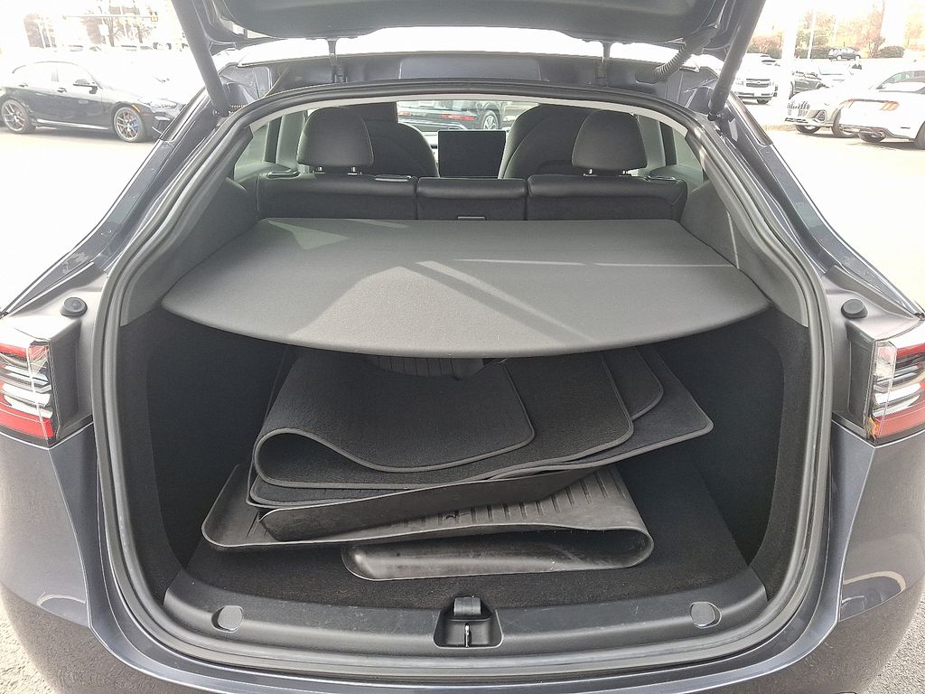 Thumbnail: 2023 Tesla Model Y - 27