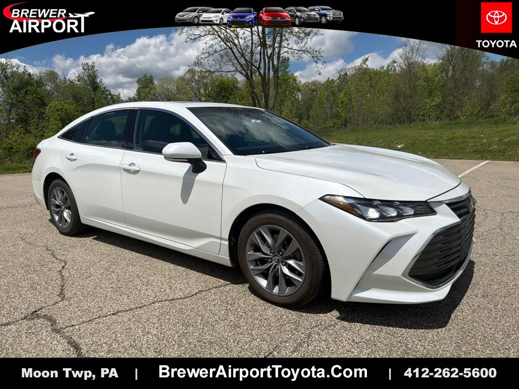 2020 Toyota Avalon XLE's photo