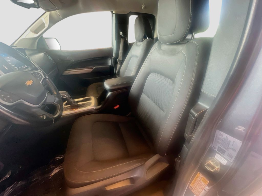 Used 2022 Gray Chevrolet LT image 20