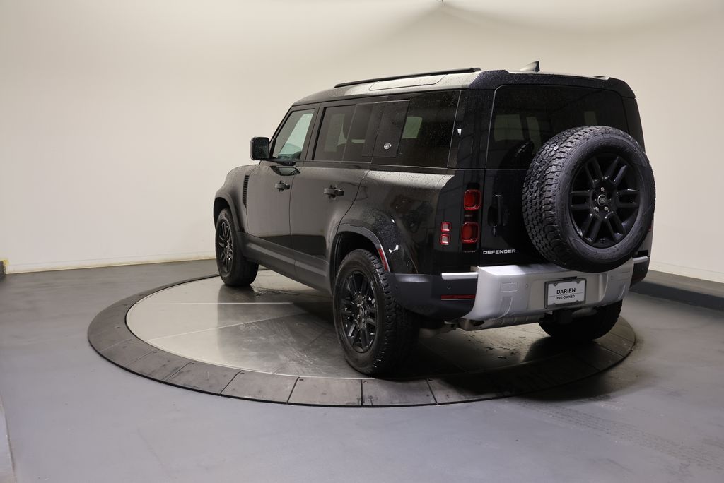 Thumbnail: 2024 Land Rover Defender - 3