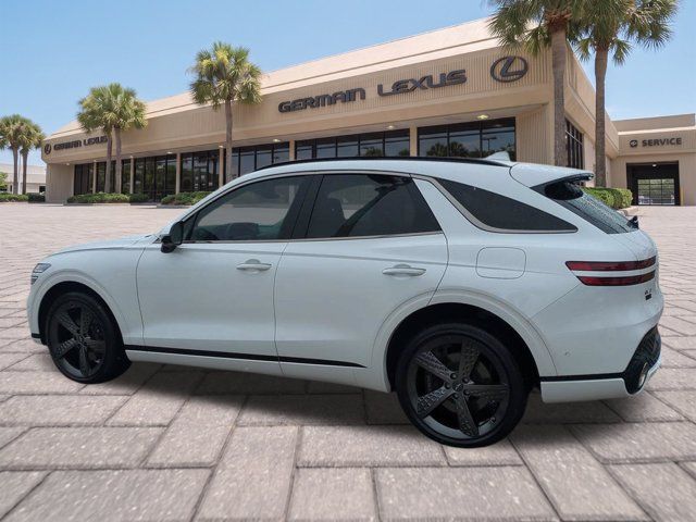 Used 2025 White Genesis 3.5T Sport image 6