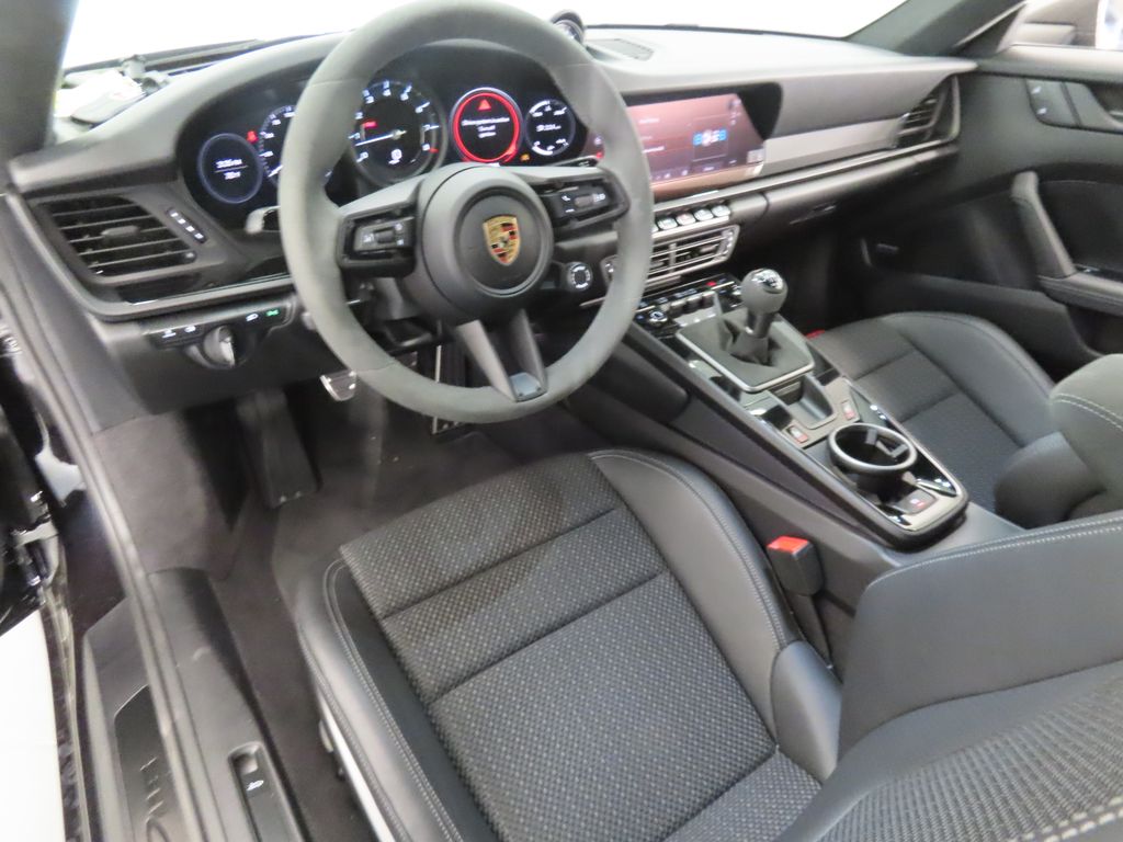 Thumbnail: 2024 Porsche 911 - 4