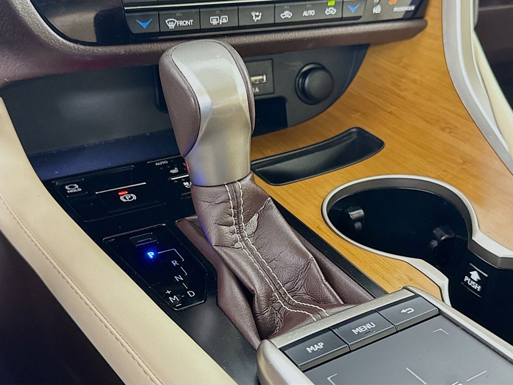 Thumbnail: 2020 Lexus RX - 17