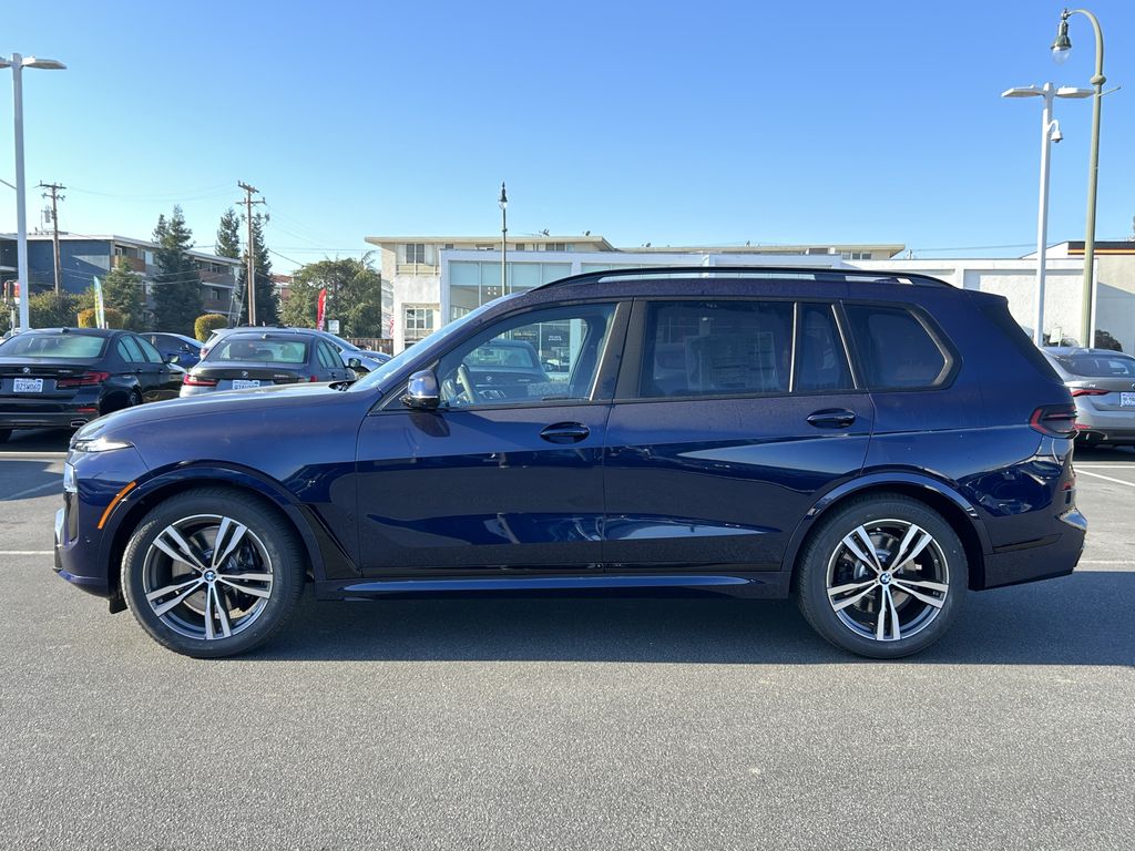 2025 BMW X7 xDrive40i 2