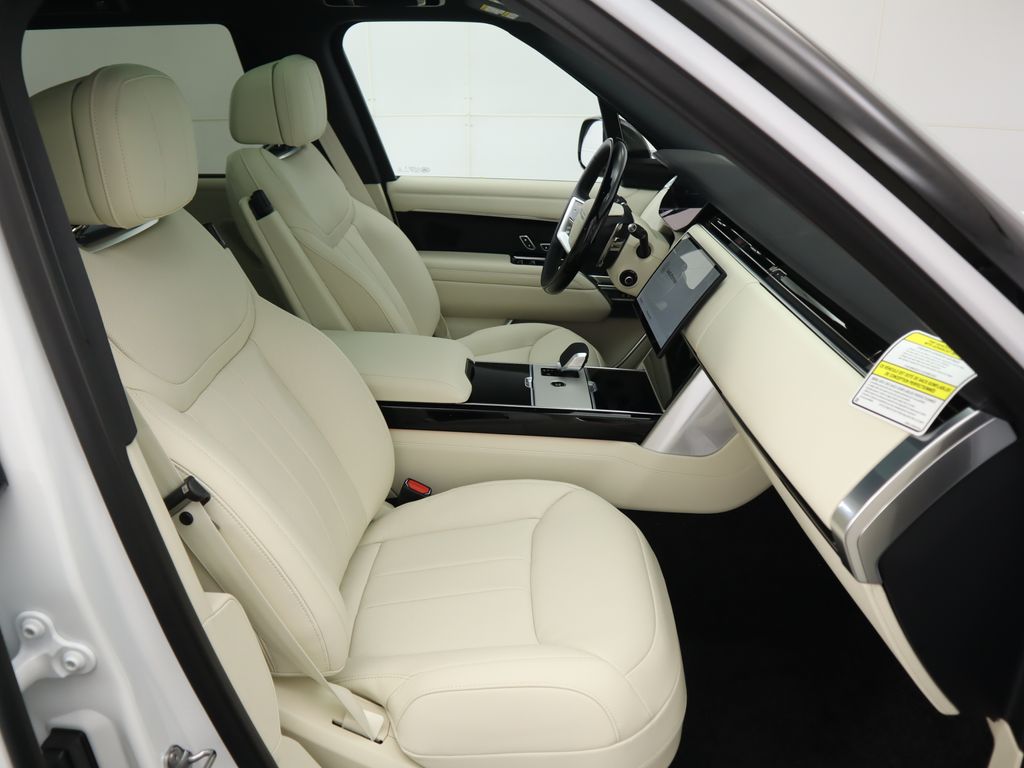 Thumbnail: 2025 Land Rover Range Rover - 21