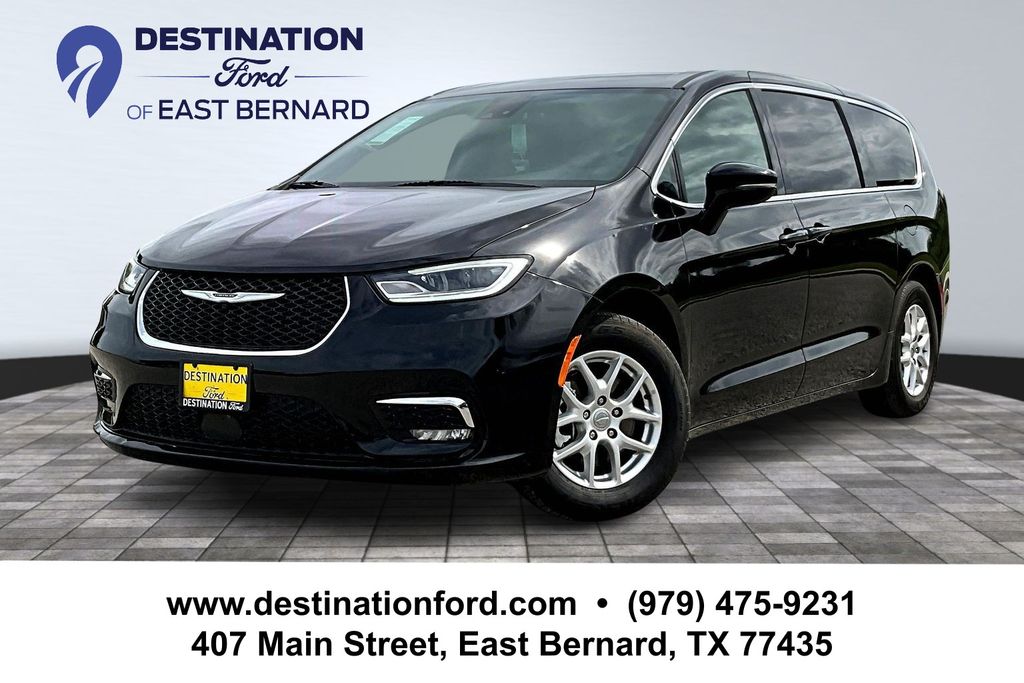 Diamond Black Crystal Pearlcoat 2025 Chrysler Pacifica Select FWD Minivan Front-Wheel Drive 9-Speed Automatic