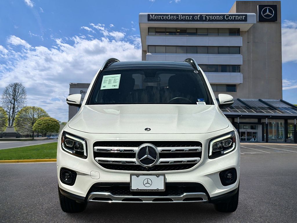 Thumbnail: 2022 Mercedes-Benz GLB - 4