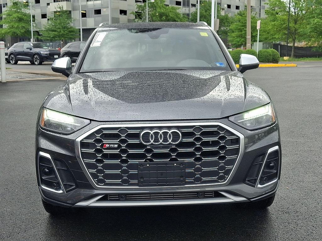 Thumbnail: 2025 Audi SQ5 - 2