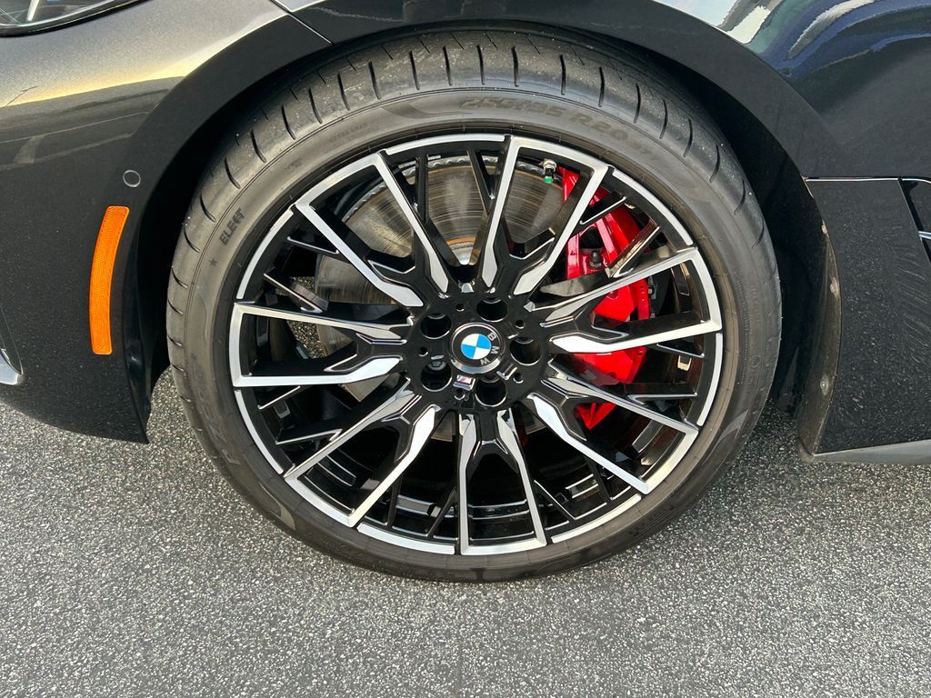 Thumbnail: 2025 BMW i4 - 9