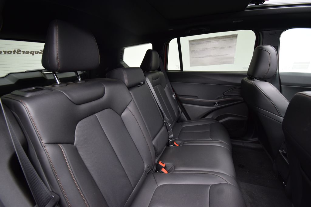 new 2026 Jeep Cherokee car, priced at $42,718