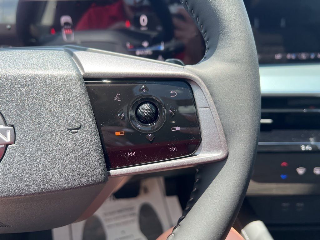 2025 Everest White Pearl Tricoat Nissan Murano Platinum AWD SUV