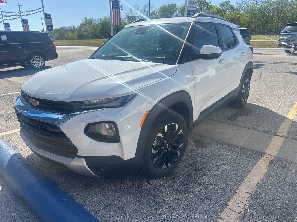 Summit White 2023 Chevrolet Trailblazer LT FWD SUV / Crossover Front-Wheel Drive Continuously Variable Transmission