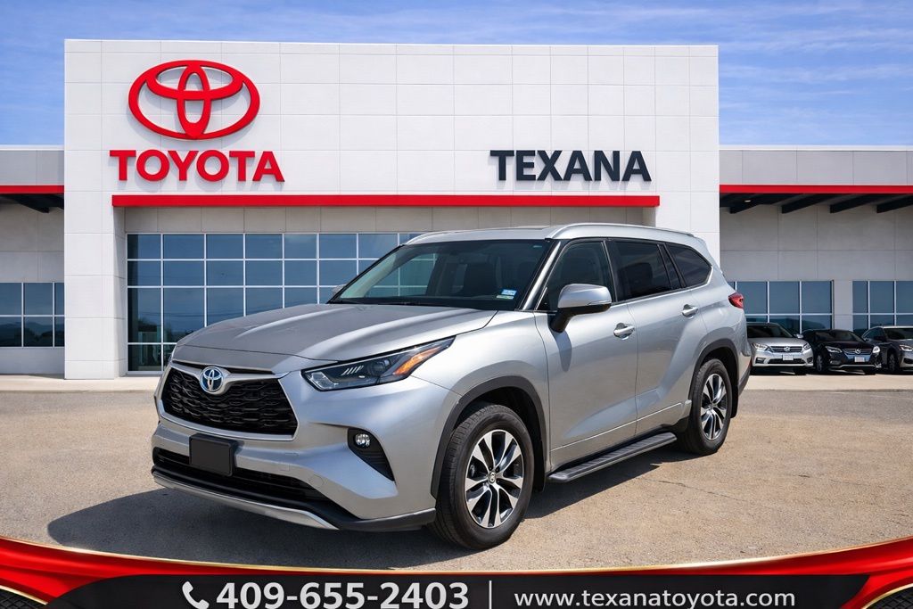 2023 Toyota Highlander Hybrid XLE FWD