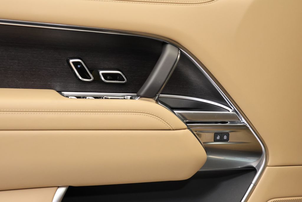 Thumbnail: 2026 Land Rover Range Rover - 27