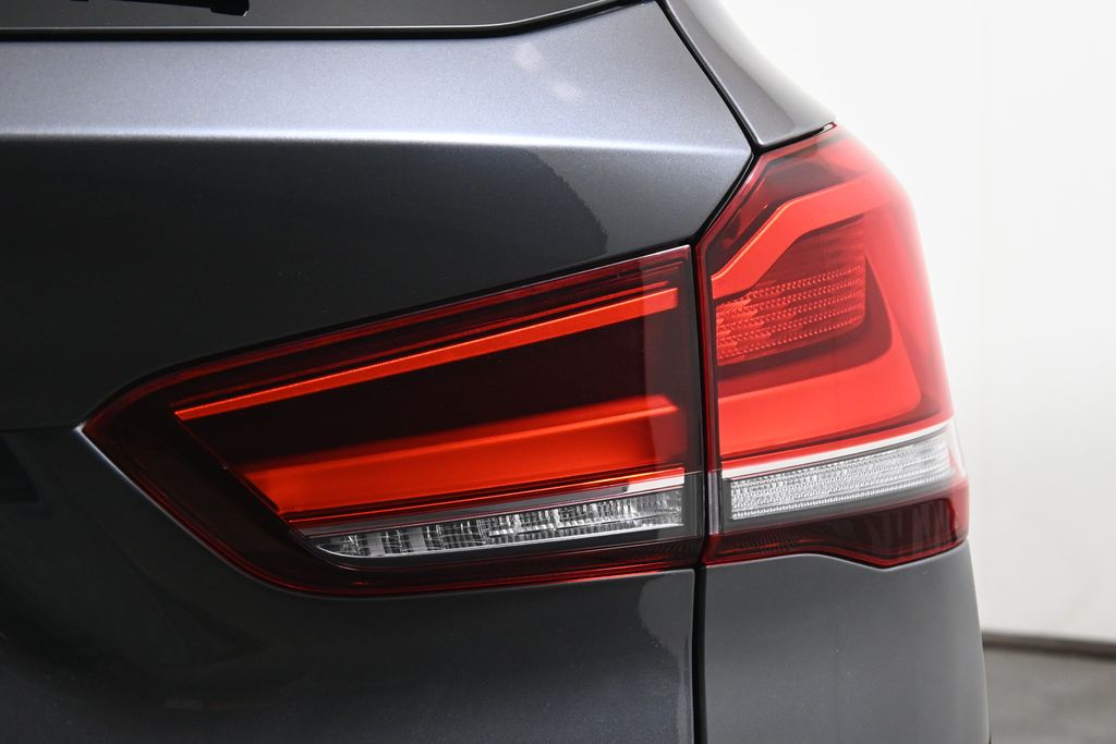 Thumbnail: 2021 BMW X1 - 13