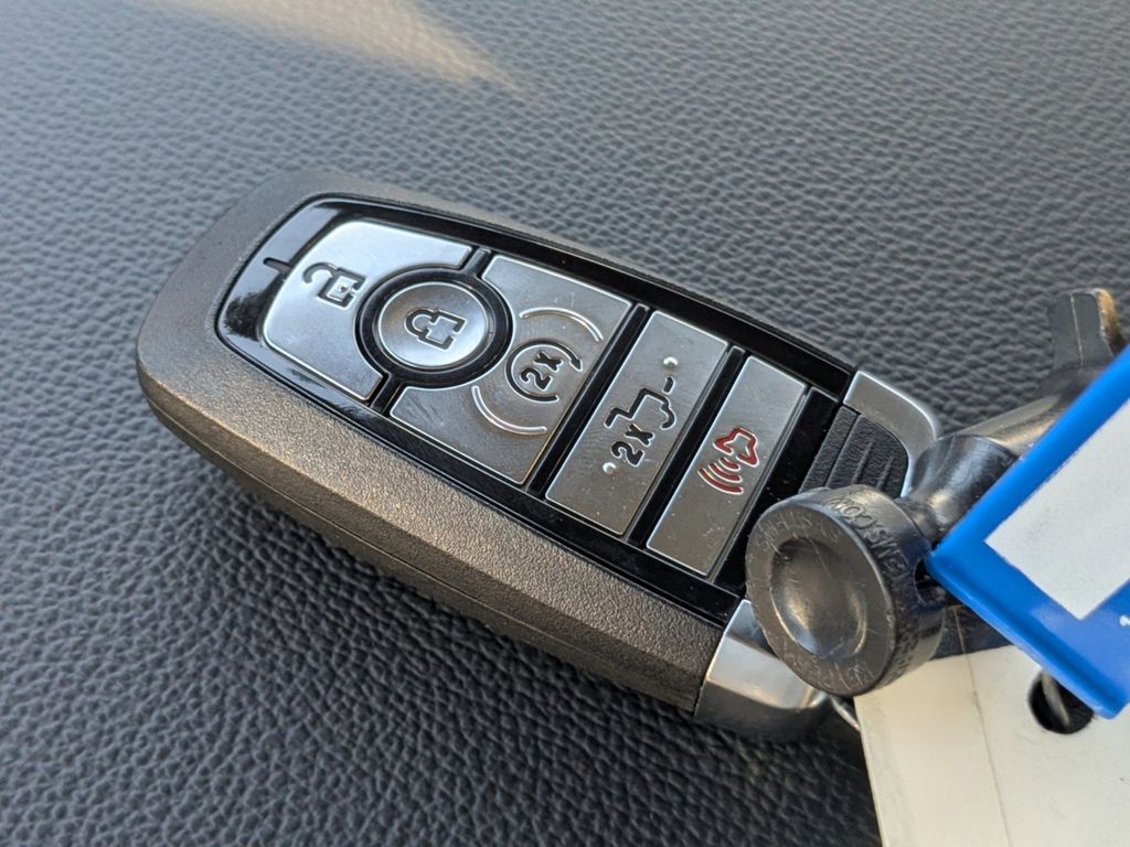 2026 Ford F-350 Super Duty LARIAT