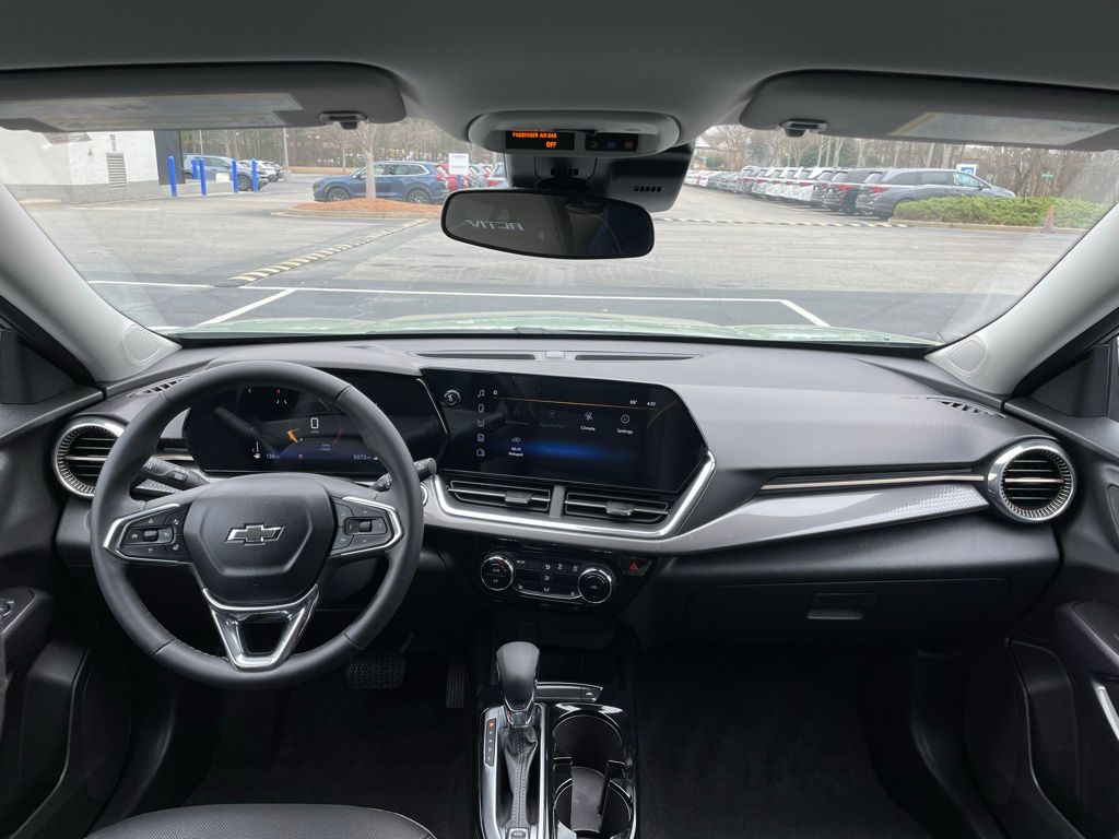 Thumbnail: 2025 Chevrolet Trax - 10