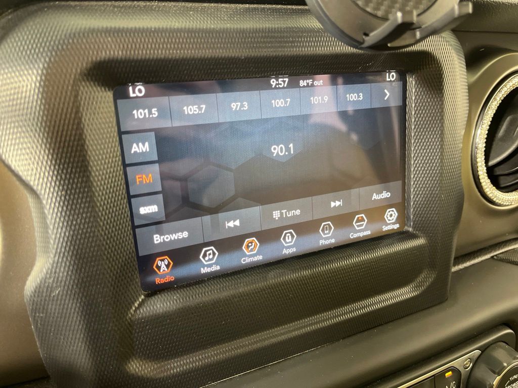 Thumbnail: 2018 Jeep Wrangler - 31