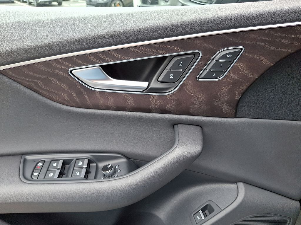 2021 Audi Q8 Prestige 12