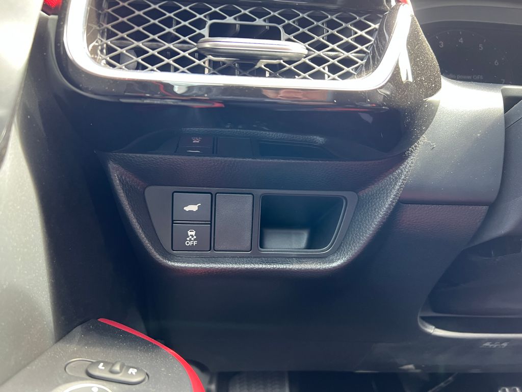 Thumbnail: 2025 Acura ADX - 17