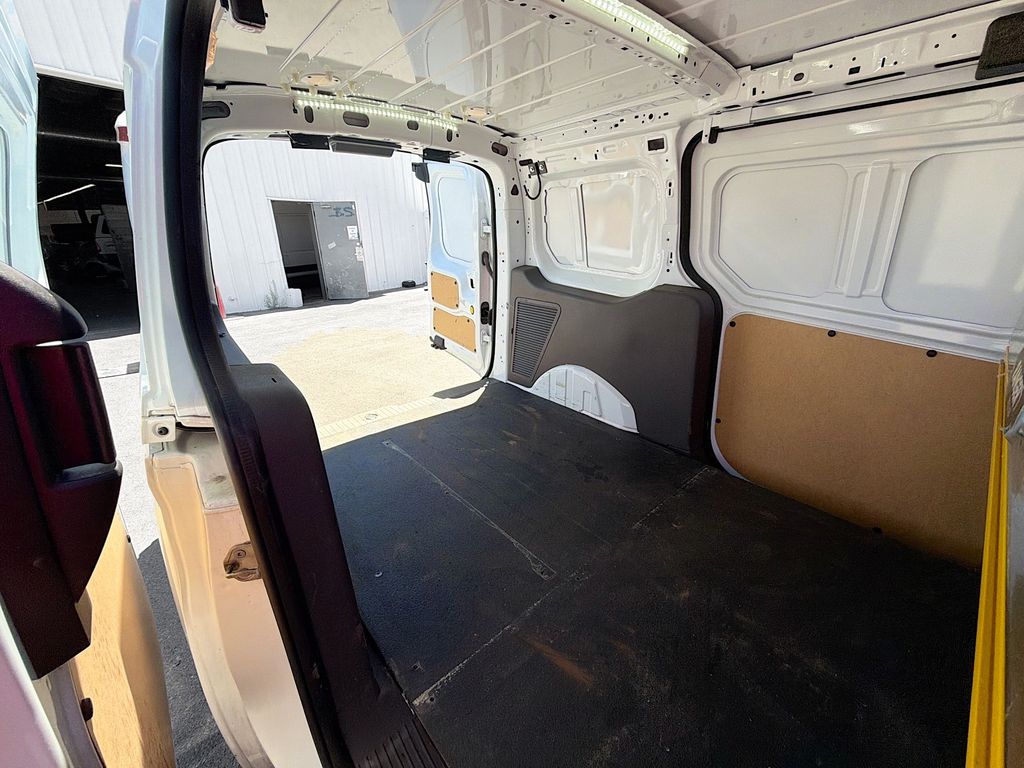 Used 2023 White Ford XLT image 25