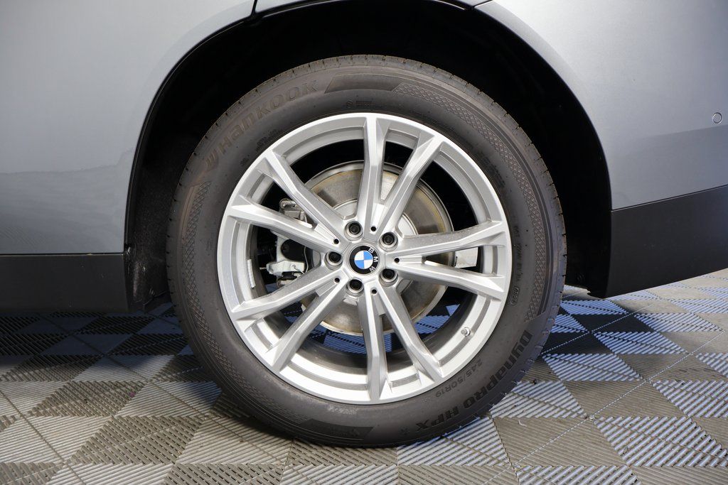 Thumbnail: 2025 BMW X3 - 10