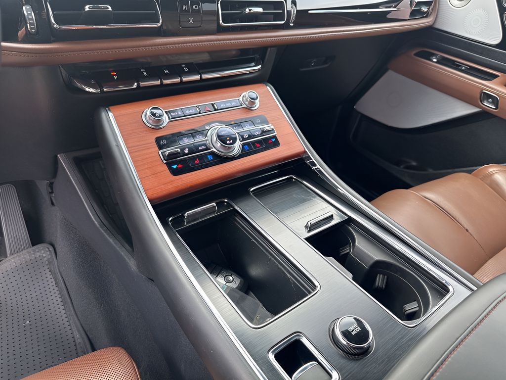 Used Car 2020 Lincoln Aviator  Reserve For Sale Under $25,000 In Austin, Texas