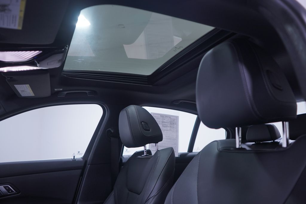 2022 BMW 3 Series 330i 8
