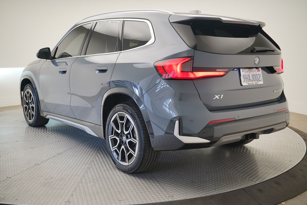 Thumbnail: 2023 BMW X1 - 3