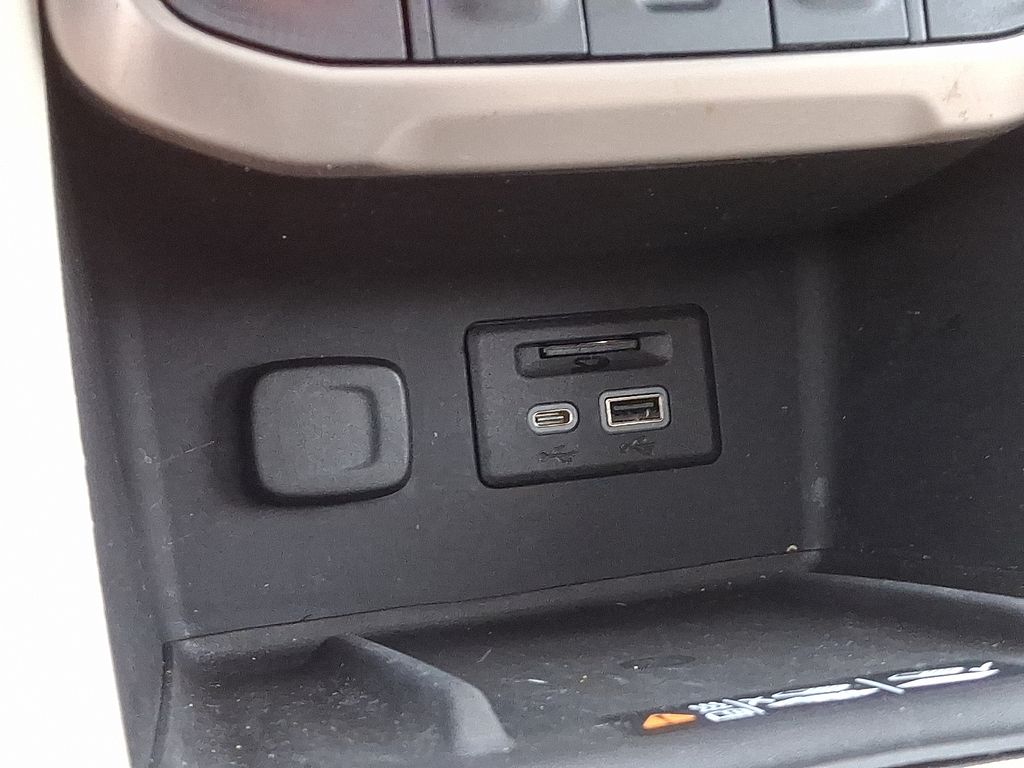 Thumbnail: 2020 GMC Acadia - 26